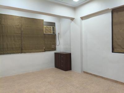 Bedroom Image of 800 Sq.ft 2 BHK Apartment / Flat for rent in Maya Mahal, Khar West Mumbai for Rs. 130000