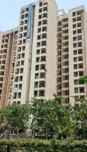 Building Image of 1360 Sq.ft 3 BHK Apartment / Flat for sale in Jaypee Kosmos, Sector 134 Noida for Rs. 11000000