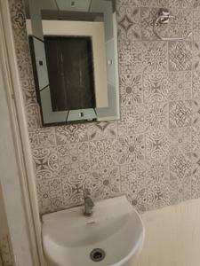 Bathroom Image of 585 Sq.ft 1 BHK Apartment / Flat for rent in Akshay Kuberakshe, Koliwada Alibag for Rs. 17000