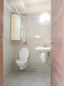 Bathroom Image of 1750 Sq.ft 3 BHK Apartment / Flat for sale in Tangra Kolkata for Rs. 18000000