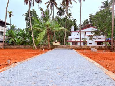 Image of 2392 Sq.ft Residential Plot / Land for sale in Maradu, Kochi for Rs. 1350000