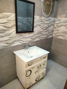 Bathroom Image of 1400 Sq.ft 2 BHK Builder Floor for rent in Sector 46 Gurgaon for Rs. 52000