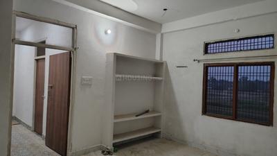 Bedroom Image of 1800 Sq.ft 4 BHK Builder Floor for rent in Kirtartara Mirzapur for Rs. 10000