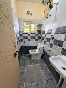 Bathroom Image of 1200 Sq.ft 2 BHK Builder Floor for rent in Kasavanahalli Bengaluru for Rs. 32000