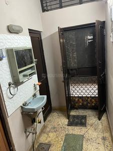 Bathroom Image of 720 Sq.ft 2 BHK Builder Floor for rent in Shalimar Bagh New Delhi for Rs. 20000