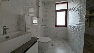 Bathroom Image of 1600 Sq.ft 3 BHK Apartment / Flat for sale in Beverly Golf Avenue, Sector 65 Mohali for Rs. 23000000