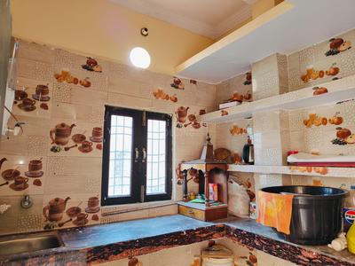 Kitchen Image of 1350 Sq.ft 1 BHK Builder Floor for rent in Naubasta Kanpur for Rs. 6500