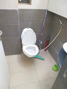 Common Bathroom Image of 770 Sq.ft 2 BHK Apartment / Flat for sale in Colaba Mumbai for Rs. 40000000