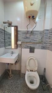 Image of 900 Sq.ft 3 BHK Builder Floor for rent in Pitampura, New Delhi for Rs. 40000