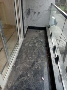 Balcony Image of 950 Sq.ft 3 BHK Builder Floor for sale in Shalimar Bagh New Delhi for Rs. 18500000