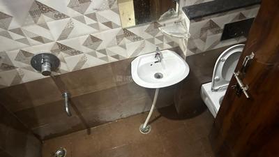 Bathroom Image of 900 Sq.ft 2 BHK Builder Floor for rent in Tonk Road Jaipur for Rs. 16500