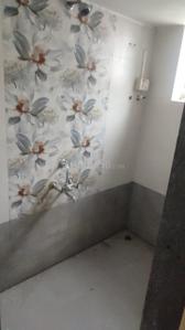 Bathroom Image of 750 Sq.ft 1 BHK Independent House for rent in Railway lines Solapur for Rs. 8500