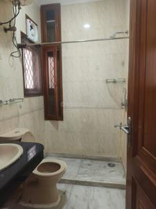 Bathroom Image of 3500 Sq.ft 4 BHK Builder Floor for rent in Green Park New Delhi for Rs. 110000