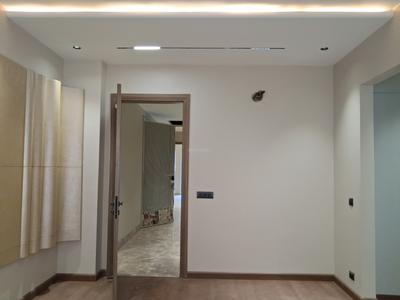 Bedroom Image of 2700 Sq.ft 4 BHK Builder Floor for sale in Punjabi Bagh New Delhi for Rs. 70000000