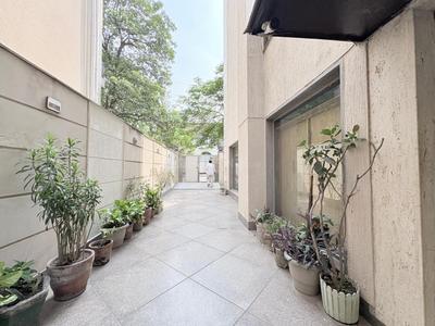 Balcony Image of 5400 Sq.ft 4 BHK Builder Floor for sale in Vasant Vihar New Delhi for Rs. 160000000