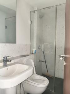Common Bathroom Image of 1250 Sq.ft 3 BHK Apartment / Flat for sale in Chembur Mumbai for Rs. 48000000