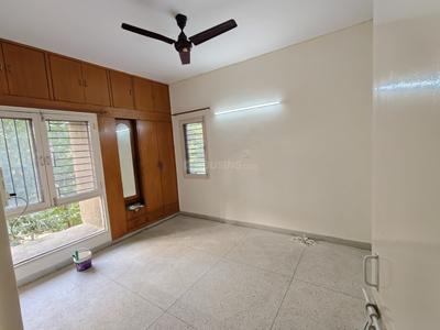 Bedroom Image of 850 Sq.ft 2 BHK Apartment / Flat for rent in Jalvayu Tower, Sector 56 Gurgaon for Rs. 42000