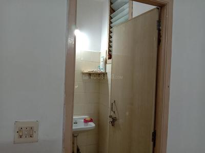 Bathroom Image of 1200 Sq.ft 3 BHK Apartment / Flat for rent in Maddilapalem Visakhapatnam for Rs. 16000