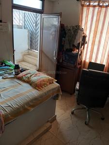 Bedroom Image of 1100 Sq.ft 2.5 BHK Builder Floor for sale in Tollygunge Kolkata for Rs. 3500000