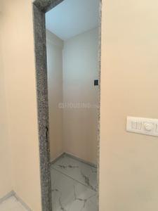 Bathroom Image of 1250 Sq.ft 3 BHK Apartment / Flat for sale in Courtyard Regalia II, Bhayli Vadodara for Rs. 6800000