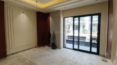Bedroom Image of 2200 Sq.ft 4 BHK Builder Floor for sale in Kaushambi Ghaziabad for Rs. 32000000