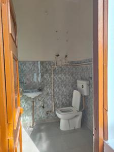 Bathroom Image of 1440 Sq.ft 2.5 BHK Builder Floor for rent in Urban Estate II Hisar for Rs. 16000