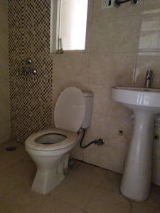 Common Bathroom Image of 990 Sq.ft 2 BHK Apartment / Flat for sale in High End Windsor Paradise II, Raj Nagar Extension Ghaziabad for Rs. 7200000