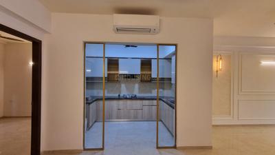 Kitchen Image of 1652 Sq.ft 3 BHK Builder Floor for rent in Smartworld Orchard, Sector 61 Gurgaon for Rs. 62000