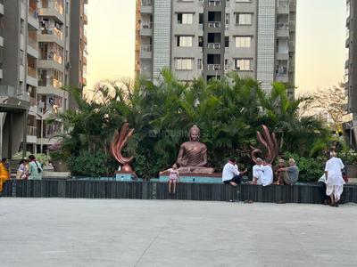 Image of 861 Sq.ft 3 BHK Apartment / Flat for sale in Esskay Shree Krishna Heritage, Dindoli, Surat for Rs. 4200000