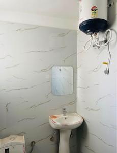 Bathroom Image of 1500 Sq.ft 3 BHK Builder Floor for sale in Niranjanpur Dehradun for Rs. 5800000