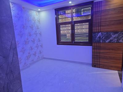 Bedroom Image of 915 Sq.ft 3 BHK Builder Floor for sale in Palam New Delhi for Rs. 7500000