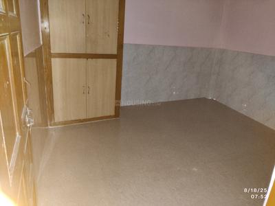 Bathroom Image of 400 Sq.ft 1 RK Apartment / Flat for rent in Transport Nagar Lucknow for Rs. 6000