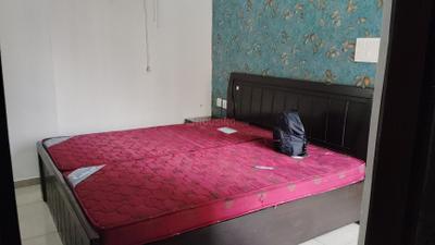 Bedroom Image of 500 Sq.ft 1 RK Apartment / Flat for rent in Ajnara Elements, Sector 137 Noida for Rs. 22500