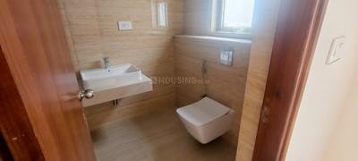 Bathroom Image of 1450 Sq.ft 3 BHK Apartment / Flat for sale in Auro Kohinoor, Kothaguda Hyderabad for Rs. 18500000