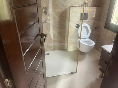 Bathroom Image of 1950 Sq.ft 2.5 BHK Builder Floor for rent in Sigma 1 Greater Noida for Rs. 20000