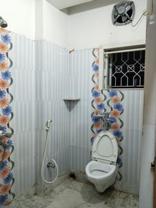 Bathroom Image of 900 Sq.ft 2 BHK Apartment / Flat for rent in Moore Avenue Apartment, Ashok Nagar Kolkata for Rs. 25000