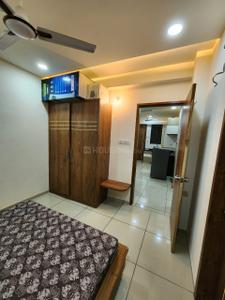 Bedroom Image of 1100 Sq.ft 3 BHK Apartment / Flat for rent in Shambhu Savan Signet, Radhika Park Rajkot for Rs. 34000