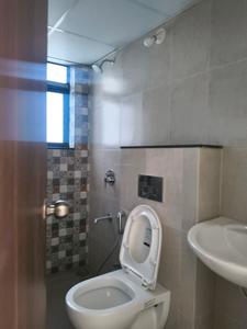 Common Bathroom Image of 894 Sq.ft 2 BHK Apartment / Flat for sale in Shapoorji Pallonji Vanaha, Bavdhan Pune for Rs. 8300000