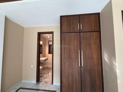 Bedroom Image of 2250 Sq.ft 3 BHK Apartment / Flat for rent in Property Floors In Anand Niketan, Moti Bagh South New Delhi for Rs. 220000