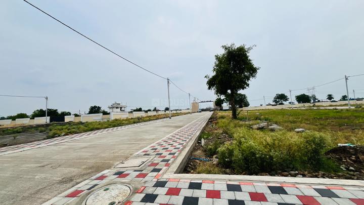 Divine Park Main Image 1