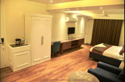 Bedroom Image of 10000 Sq.ft 12 BHK Builder Floor for rent in HUDA Plot Sector 42, Sector 42 Gurgaon for Rs. 800000