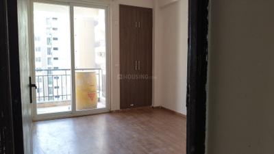 Bedroom Image of 835 Sq.ft 2 BHK Apartment / Flat for rent in NBCC Golf Homes, Noida Extension Greater Noida for Rs. 17000