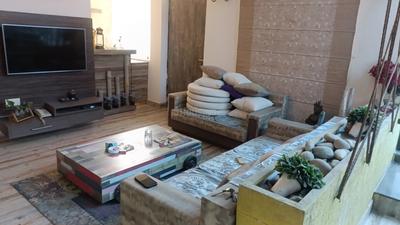Living Room Image of 5000 Sq.ft 2 BHK Villa for sale in Gomti Nagar Lucknow for Rs. 50000000