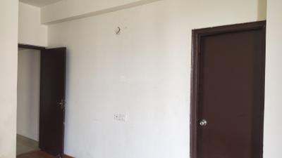 Bedroom Image of 915 Sq.ft 2.5 BHK Apartment / Flat for rent in Amrapali Dream Valley 2, Noida Extension Greater Noida for Rs. 19000