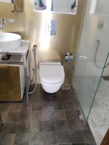 Bedroom One Image of 2700 Sq.ft 4 BHK Apartment / Flat for sale in V Raheja Valencia, Santacruz West Mumbai for Rs. 145000000