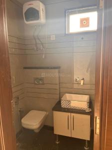 Bathroom Image of 1300 Sq.ft 3 BHK Builder Floor for sale in New Rajinder Nagar New Delhi for Rs. 42500000