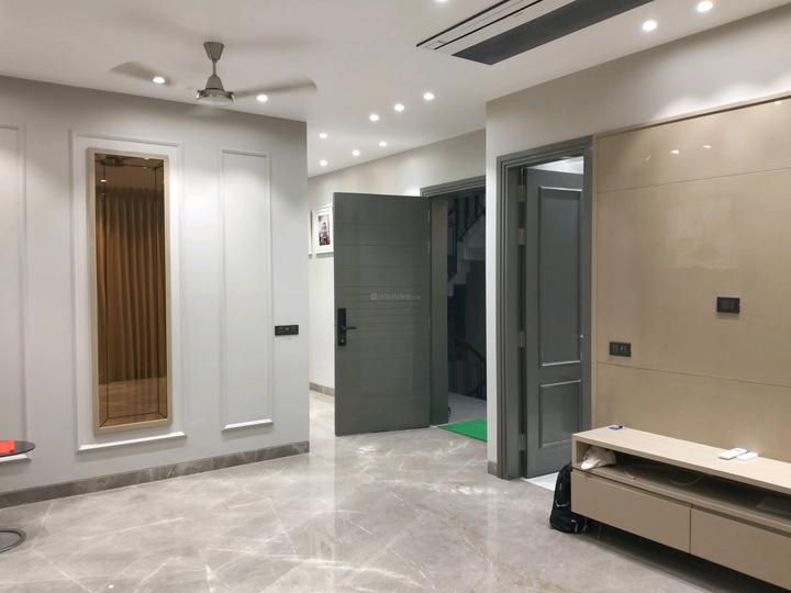 Block D, Anand Vihar Main Image 1