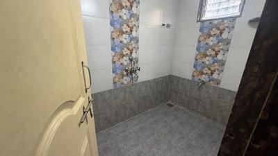 Bathroom Image of 900 Sq.ft 1 BHK Independent House for rent in Pimple Gurav Pune for Rs. 18000