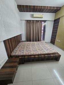 Bedroom Image of 3500 Sq.ft 3 BHK Apartment / Flat for rent in Sangath Platina, Motera Ahmedabad for Rs. 50000