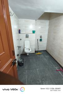 Bathroom Image of 1050 Sq.ft 2 BHK Apartment / Flat for rent in DDA Flats Munirka, Munirka New Delhi for Rs. 40000